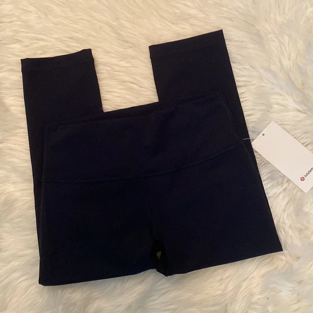 Wunder Under HR Crop 21” Navy Leggings - Picture 3 of 3